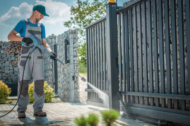 Best Pool Deck Cleaning in Dodgeville, WI